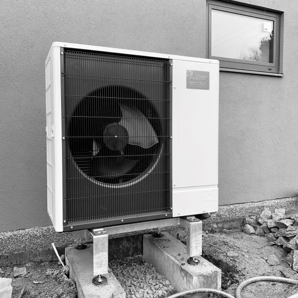 Instalace tepelného čerpadla pro rodinný dům 240 m2 (12,0 kW)