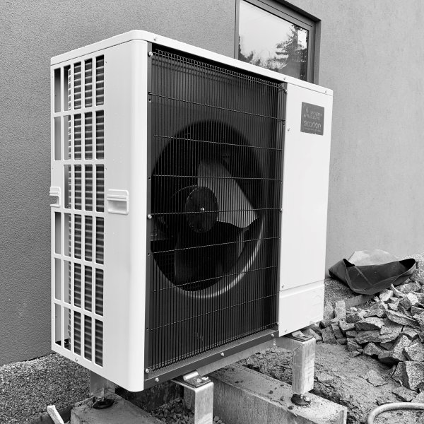 Power Inverter 12,0 kW | Nový rodinný dům 240 m² - Praha