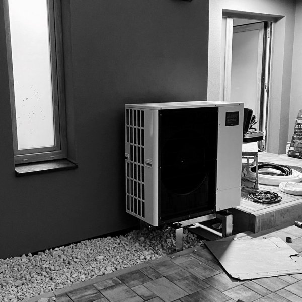 Instalace tepelného čerpadla pro rodinný dům 290 m2 (12,0 kW)