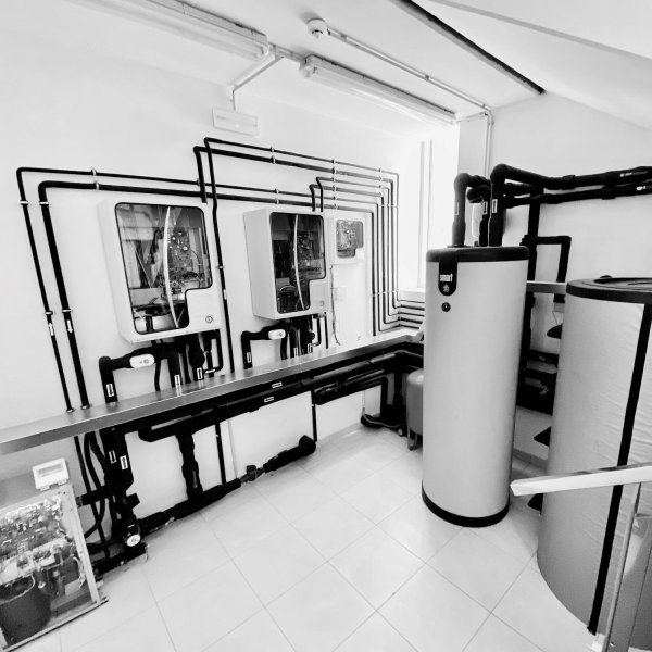 2x Zubadan Inverter 34,0 kW │ Pro objekt 920 m² - Pardubice