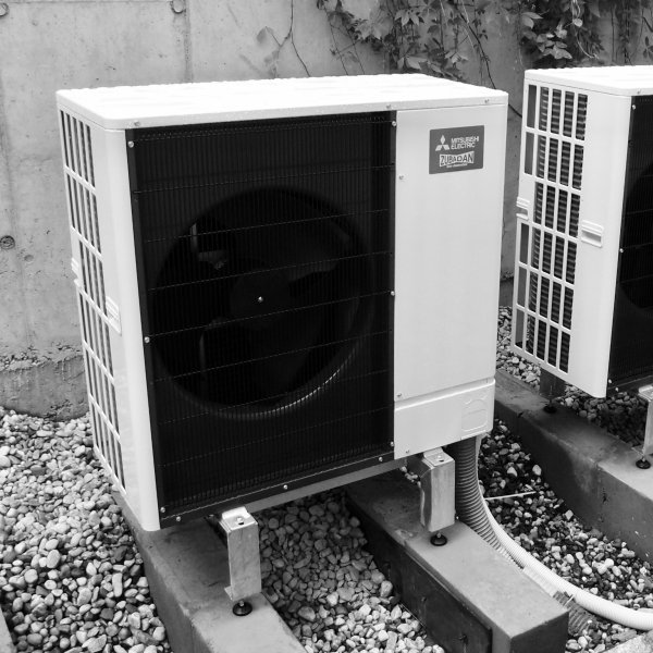 Větší objekt 820 m² - Praha │ Tepelné čerpadlo 2x 14,0 kW