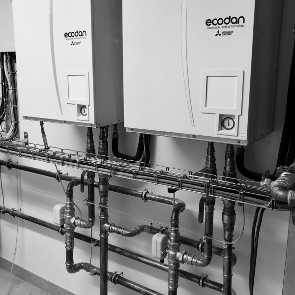Větší objekt 820 m² - Praha │ Tepelné čerpadlo 2x 14,0 kW