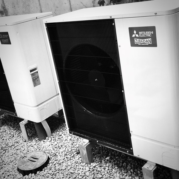 Větší objekt 820 m² - Praha │ Tepelné čerpadlo 2x 14,0 kW