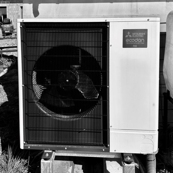 Power Inverter 8,0 kW │ Pro rodinný dům 190 m² - Chrudim