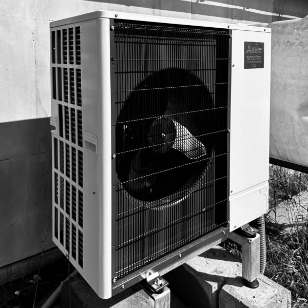 Power Inverter 8,0 kW │ Pro rodinný dům 190 m² - Chrudim